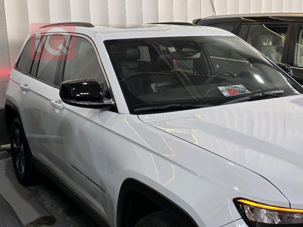 جيب جراند شيروكي